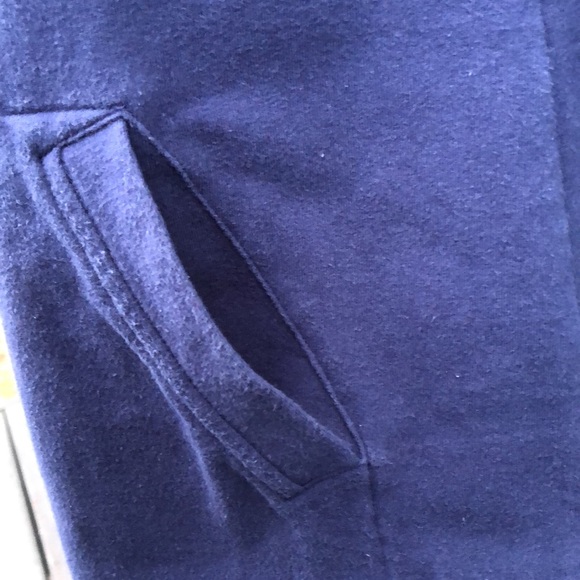 Lilly Pulitzer Navy Blue 1/2 Zip Vented Sleeves Barrel Pocket Pullover size M - Picture 4 of 10